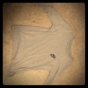 Grey long sleeve Nike t-shirt